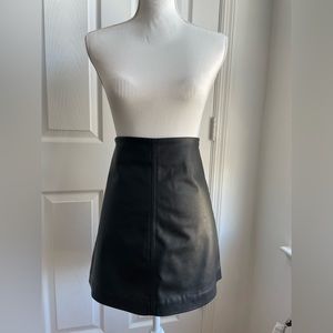 H&M | Faux Leather Skirt in Black | Size 14